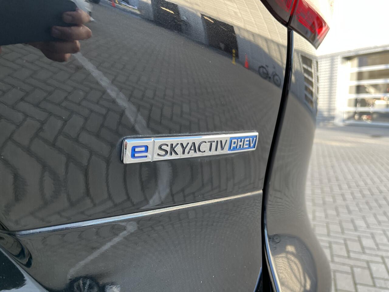 Mazda CX-60 2.5 e-SkyActiv PHEV Exclusive-Line / Navigatie / Camera / Parkeersensoren V+A/ Memory seat / Leder / **