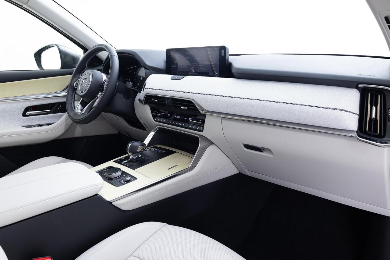 Mazda CX-60 2.5 e-SkyActiv PHEV Takumi CONVENIENCE PACK | DRIVER ASSISTANCE & SOUND PACK | PANORAMA PACK | ALLE OPTIES AANWEZIG | NED. AUTO | GARANTIE T/M 12-2029 |