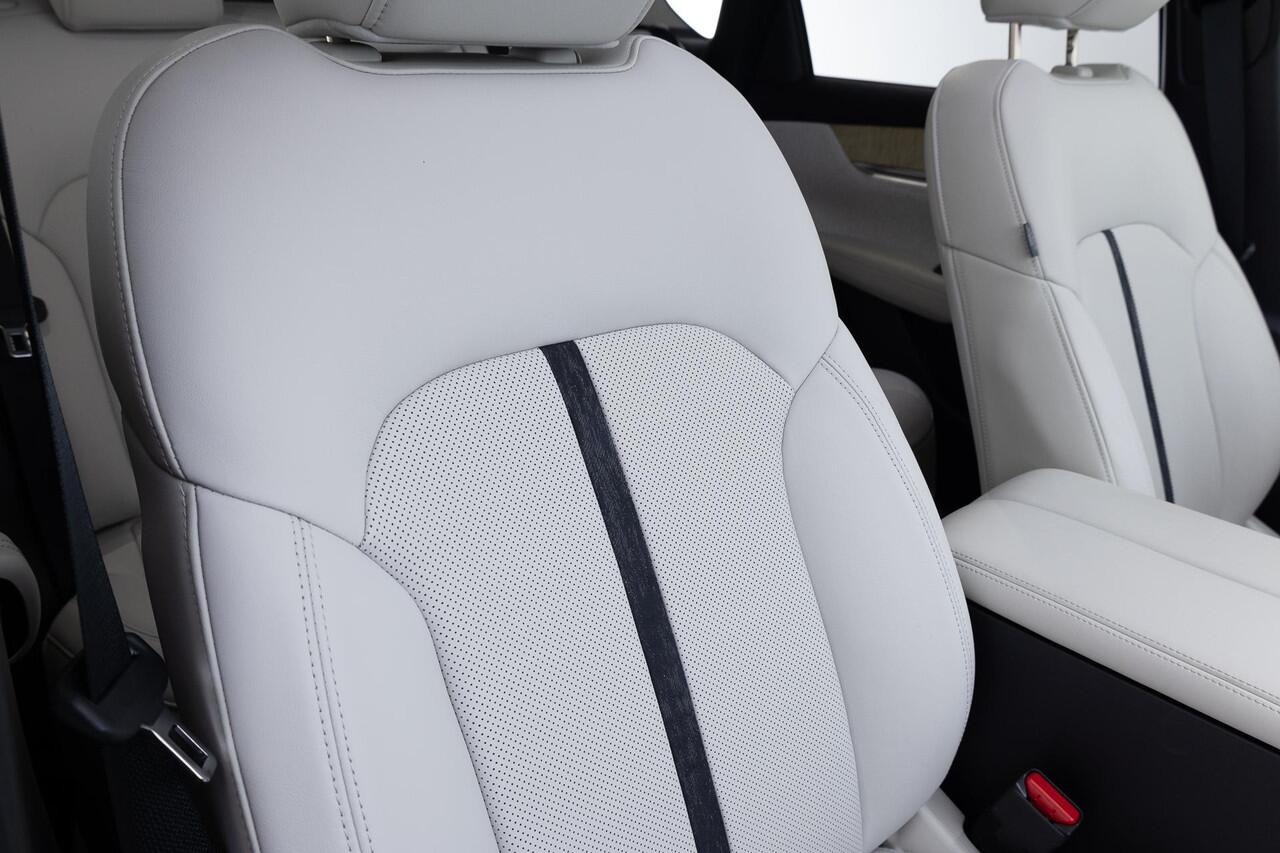 Mazda CX-60 2.5 e-SkyActiv PHEV Takumi CONVENIENCE PACK | DRIVER ASSISTANCE & SOUND PACK | PANORAMA PACK | ALLE OPTIES AANWEZIG | NED. AUTO | GARANTIE T/M 12-2029 |