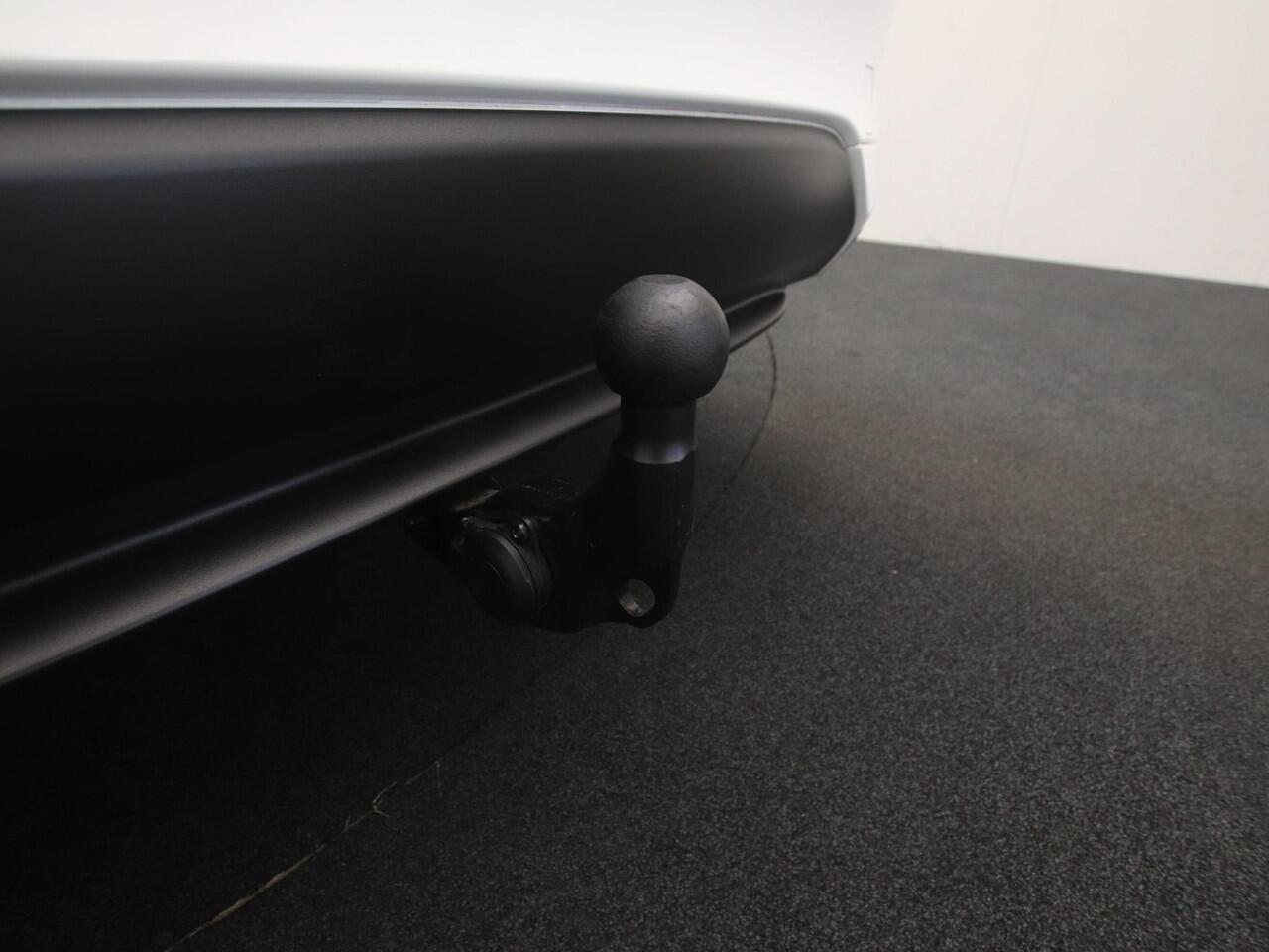 Mazda CX-60 2.5 E-SKYACTIV PHEV Homura 4WD automaat | Convenience & Sound Pack | Driver Assistance Pack met wegklapbare trekhaak : dealer onderhouden