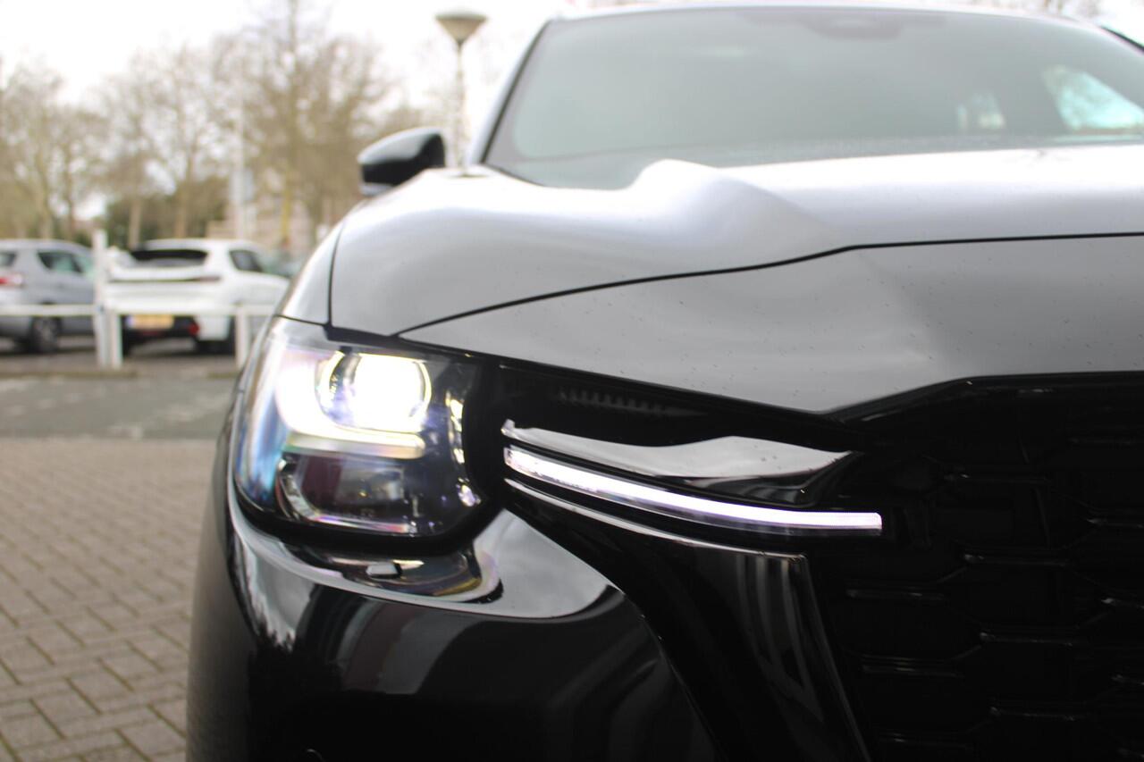 Mazda CX-80 2.5 e-SkyActiv 328PK PHEV HOMURA PLUS | 7-PERSOONS! | NIEUWE AUTO! | DRIVER PERSONALIZATION SYSTEM (GEZICHTSHERKENNING) | ELEKTRISCH BEDIENBARE VOORSTOELEN | FULL LEDEREN BEKLEDING | ADAPTIVE CRUISE CONTROL | 20" LICHTMETALEN VELGEN BLACK | 360° CAMERA | 