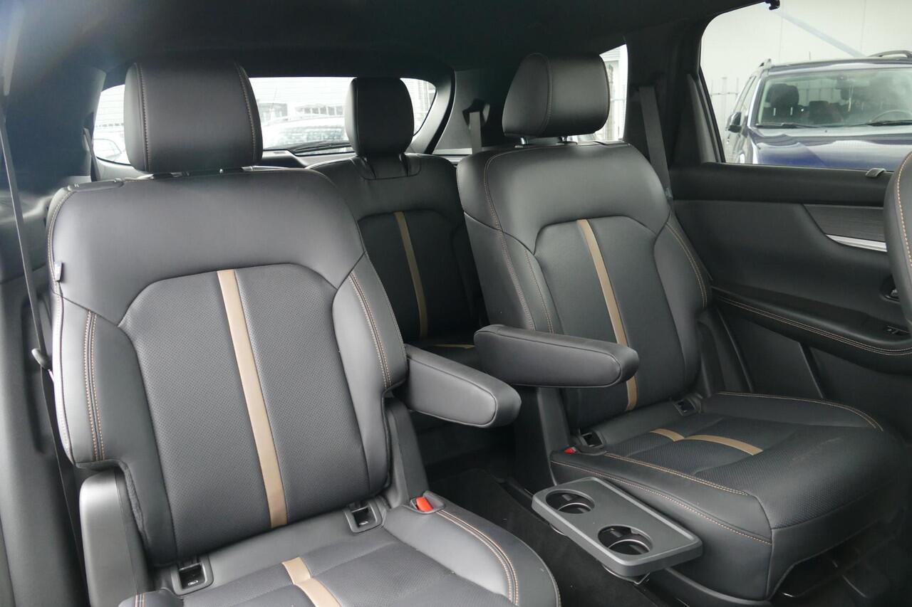 Mazda CX-80 2.5 e-SkyActiv PHEV Homura Plus 6p. | Trekhaak | 360 View | Adapt Cruise | Apple/Android | Bose | Pano | RIJKLAARPRIJS!!