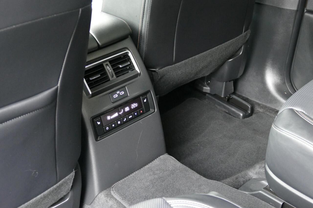 Mazda CX-80 2.5 e-SkyActiv PHEV Homura Plus 6p. | Trekhaak | 360 View | Adapt Cruise | Apple/Android | Bose | Pano | RIJKLAARPRIJS!!