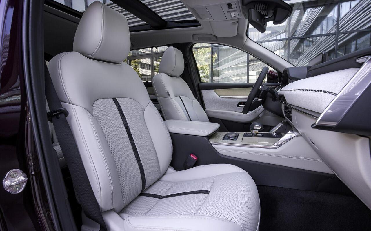 Mazda CX-80 2.5 e-SkyActiv PHEV Takumi Plus 6p. | ¤ 3.500,- VOORRAADKORTING