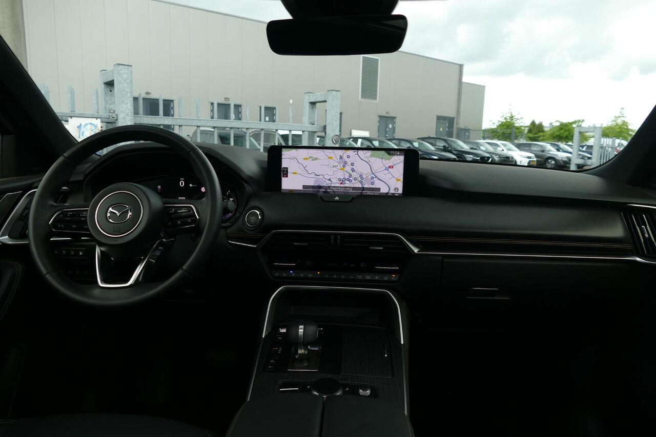 Mazda CX-80 2.5 e-SkyActiv PHEV Homura Plus 6p. | Trekhaak | 360 View | Adapt Cruise | Apple/Android | Bose | Pano | RIJKLAARPRIJS!!