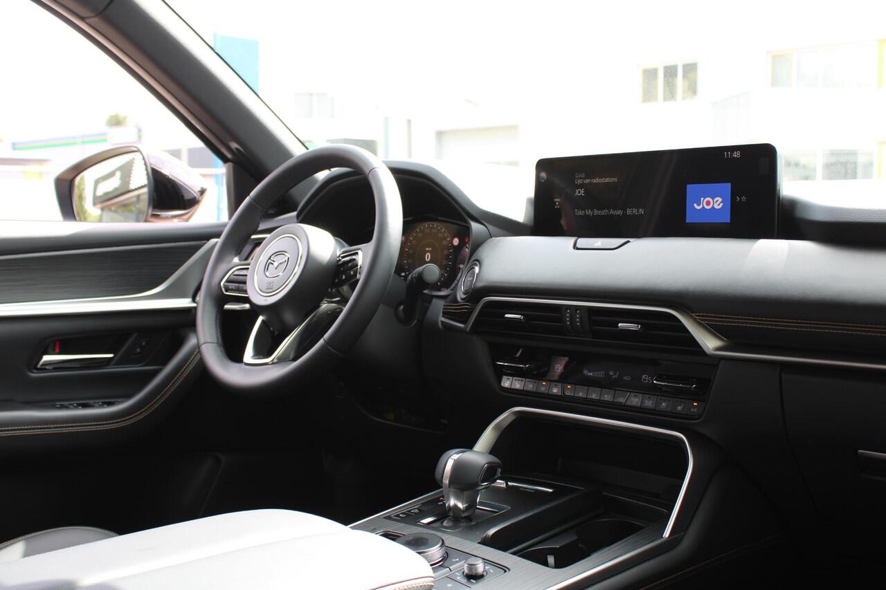 Mazda CX-80 2.5 e-SkyActiv PHEV Homura Plus , Demovoordeel ¤ 13.740,-, Automaat, Pano/Schuifdak, Klasse 3 Alarm, 7-Zits, Leder, 360 Camera, Bose, Adap Cruise, LMV 20 Inch