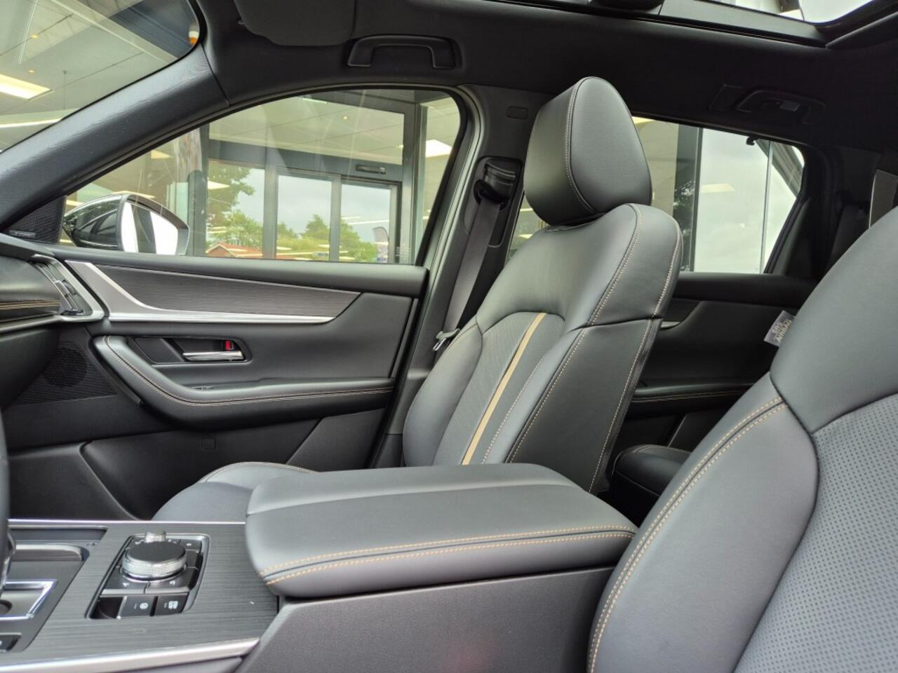 Mazda CX-80 E- SKYACTIV- G PHEV 327 8AT HOMURA PLUS 6P / CAPTAIN SEAT PACK