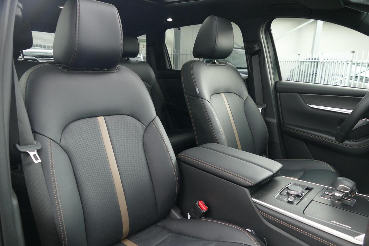 Mazda CX-80 2.5 e-SkyActiv PHEV Homura Plus 6p. | Trekhaak | 360 View | Adapt Cruise | Apple/Android | Bose | Pano | RIJKLAARPRIJS!!