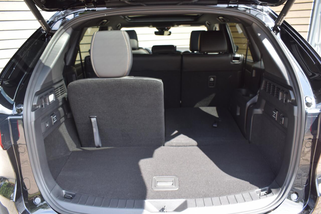 Mazda CX-80 2.5 e-SkyActiv PHEV Homura Plus - ¤ 6.000,- Voorraad Korting - 2026