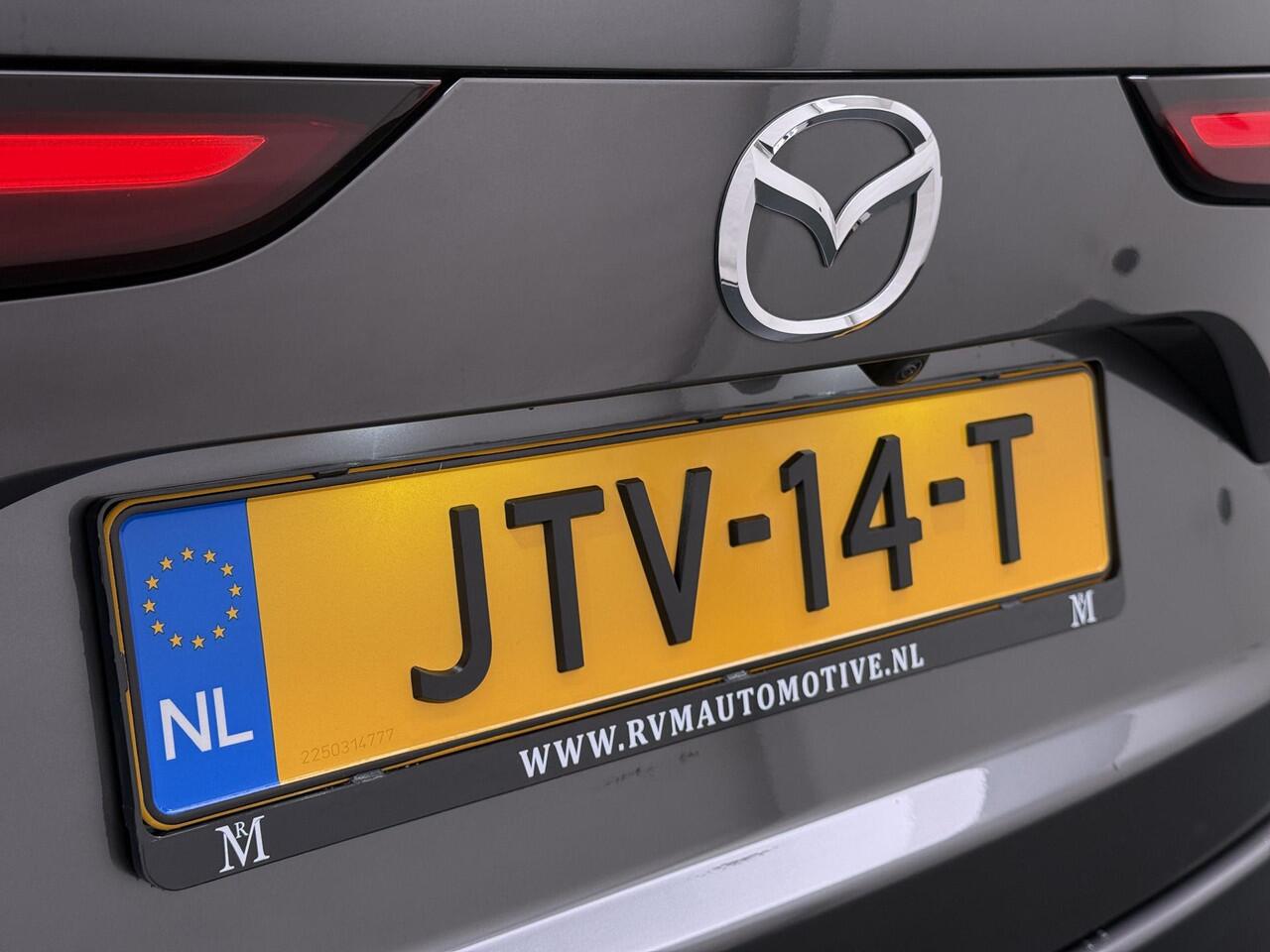 Mazda CX-80 2.5 e-SkyActiv PHEV Homura Plus 6p. 7 PERSOONS| ELEK. ACHTERKLEP | PANO| HEAD-UP | DODE HOEK| ADAPTIVE. CRUISE | ACHTERBANK VERWARMD |BOSE | SUPER COMPLEET!