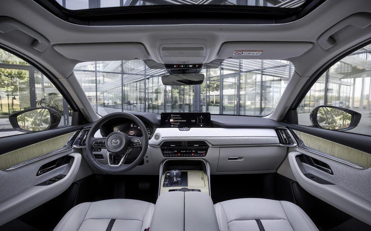 Mazda CX-80 2.5 e-SkyActiv PHEV Takumi Plus 6p. | ¤ 3.500,- VOORRAADKORTING