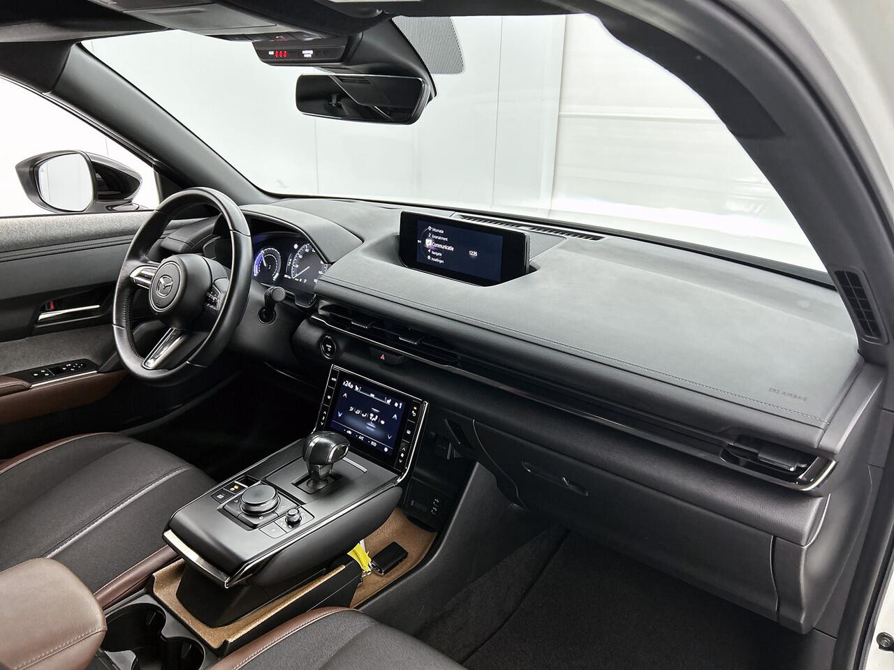 Mazda MX-30 e-SkyActiv 145 First Edition 36 kWh Navigatie | PDC v+a | Achteruitrijcamera | Adaptieve Cruise control