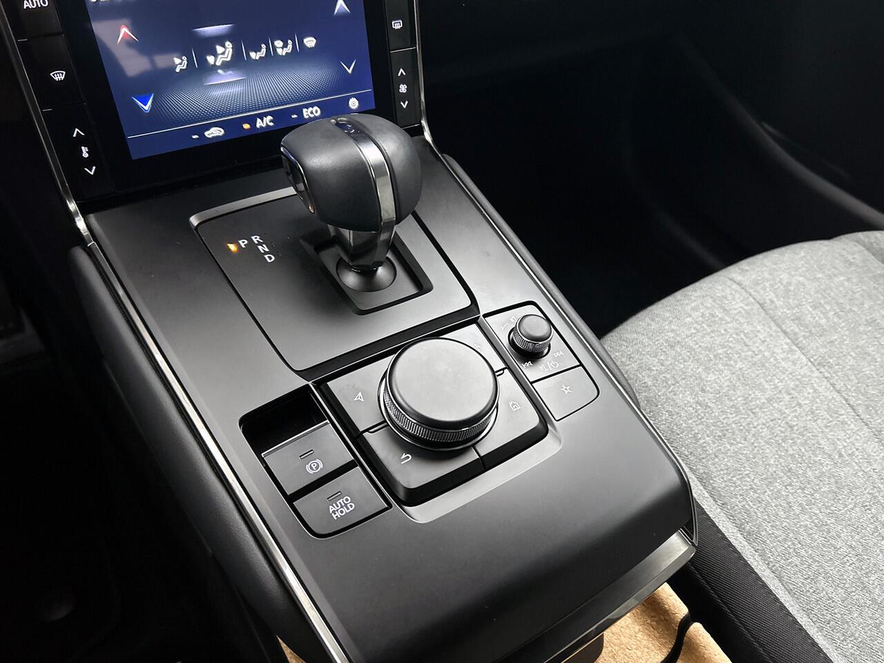 Mazda MX-30 e-SkyActiv EV 145 Exclusive-line 36 kWh | Fietsendragerhaak | Navigatie | Carplay |