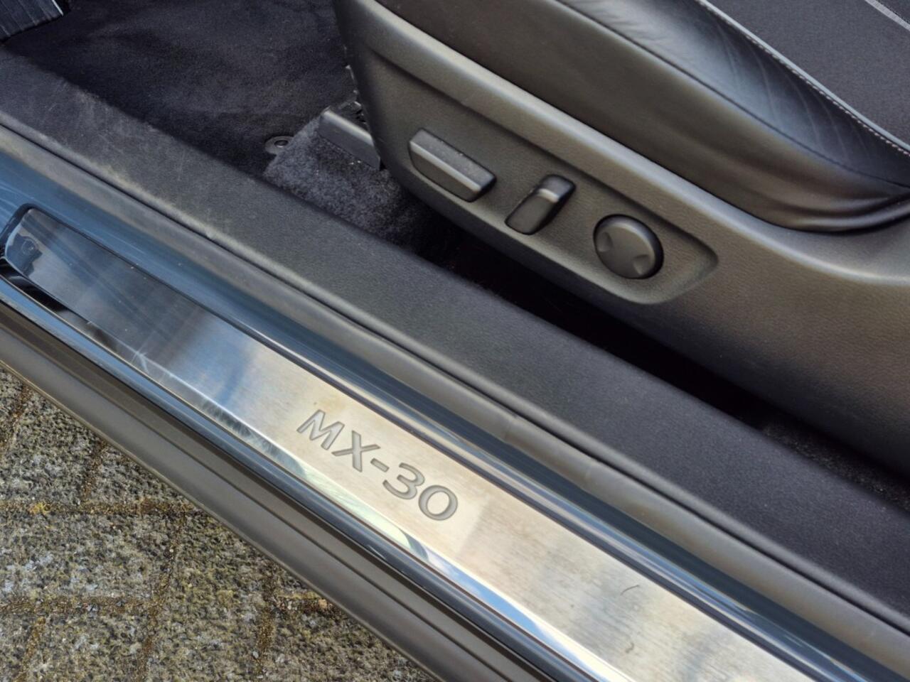 Mazda MX-30 MX-30 EV 145 MAKOTO / SUNROOF/ FULL OPTION