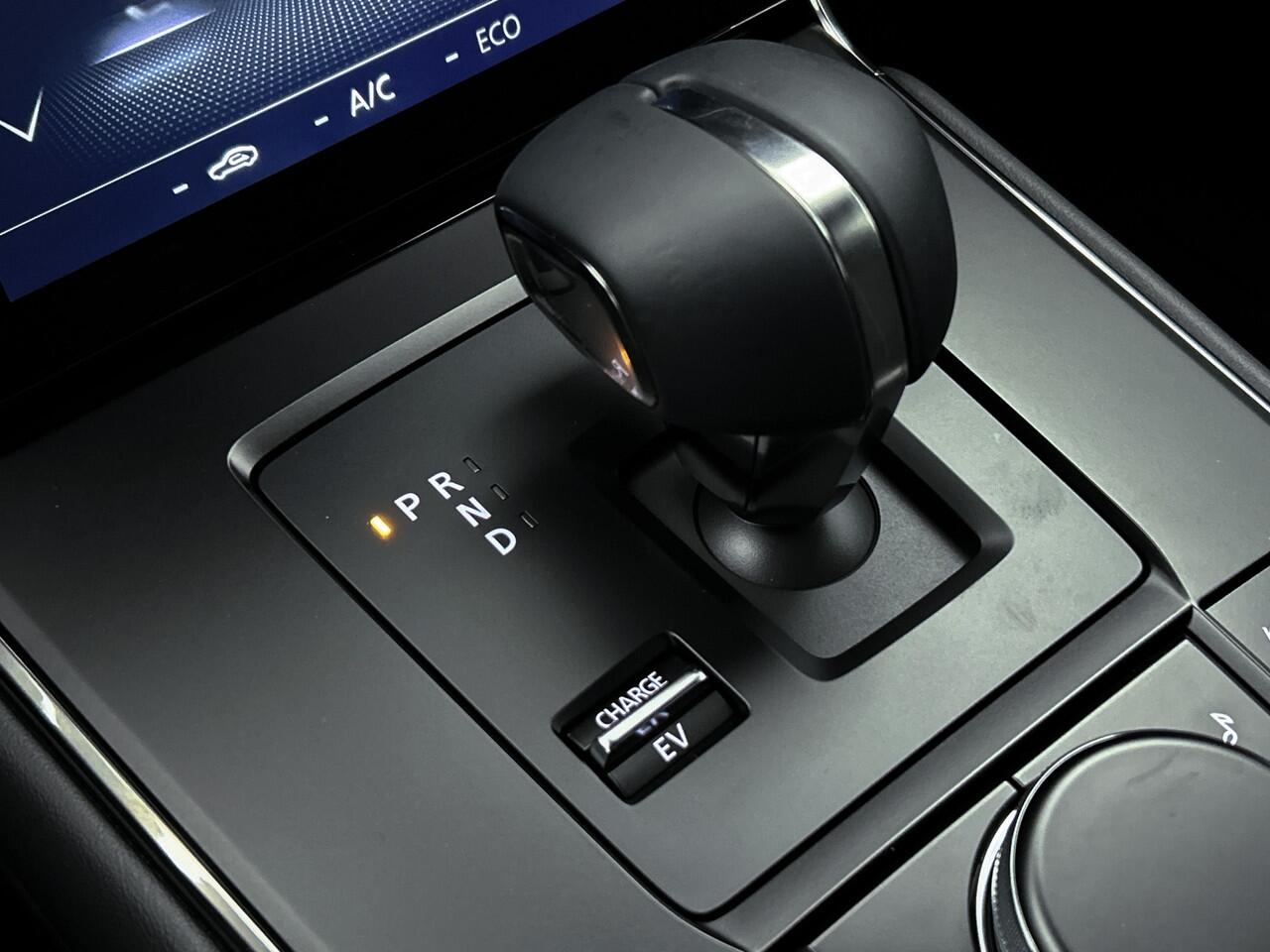 Mazda MX-30 e-SkyActiv R-EV 170 Exclusive-line Getoonde prijs incl. 6.000 euro voorraadvoordeel !