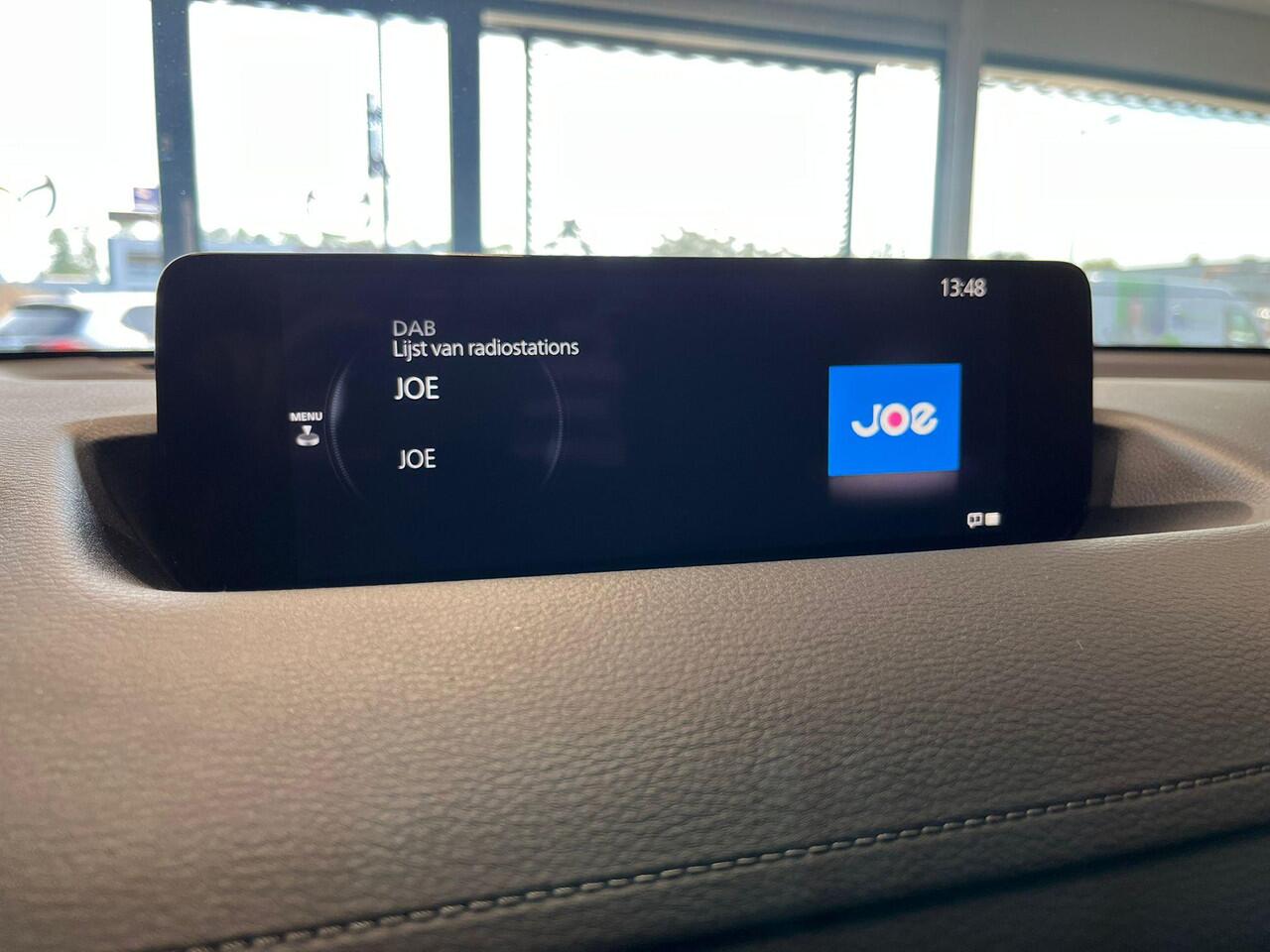 Mazda MX-30 e-SkyActiv R-EV 170 Exclusive-line , Voorraadvoordeel ¤ 9.230,-, Automaat, Trekhaak voor fietsen, All Season, LKA, Camera, Half Leder, Adap. Cruise, LMV 18 Inch, Navi, HUD, Apple Carplay, Stoelverwarming, Stuurverwarming, Stoelverwarming