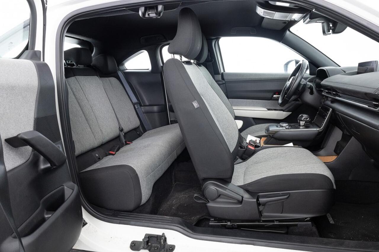 Mazda MX-30 e-SkyActiv EV 145 Prime-line 36 kWh *SOH 95%* ? 1e Eigenaar