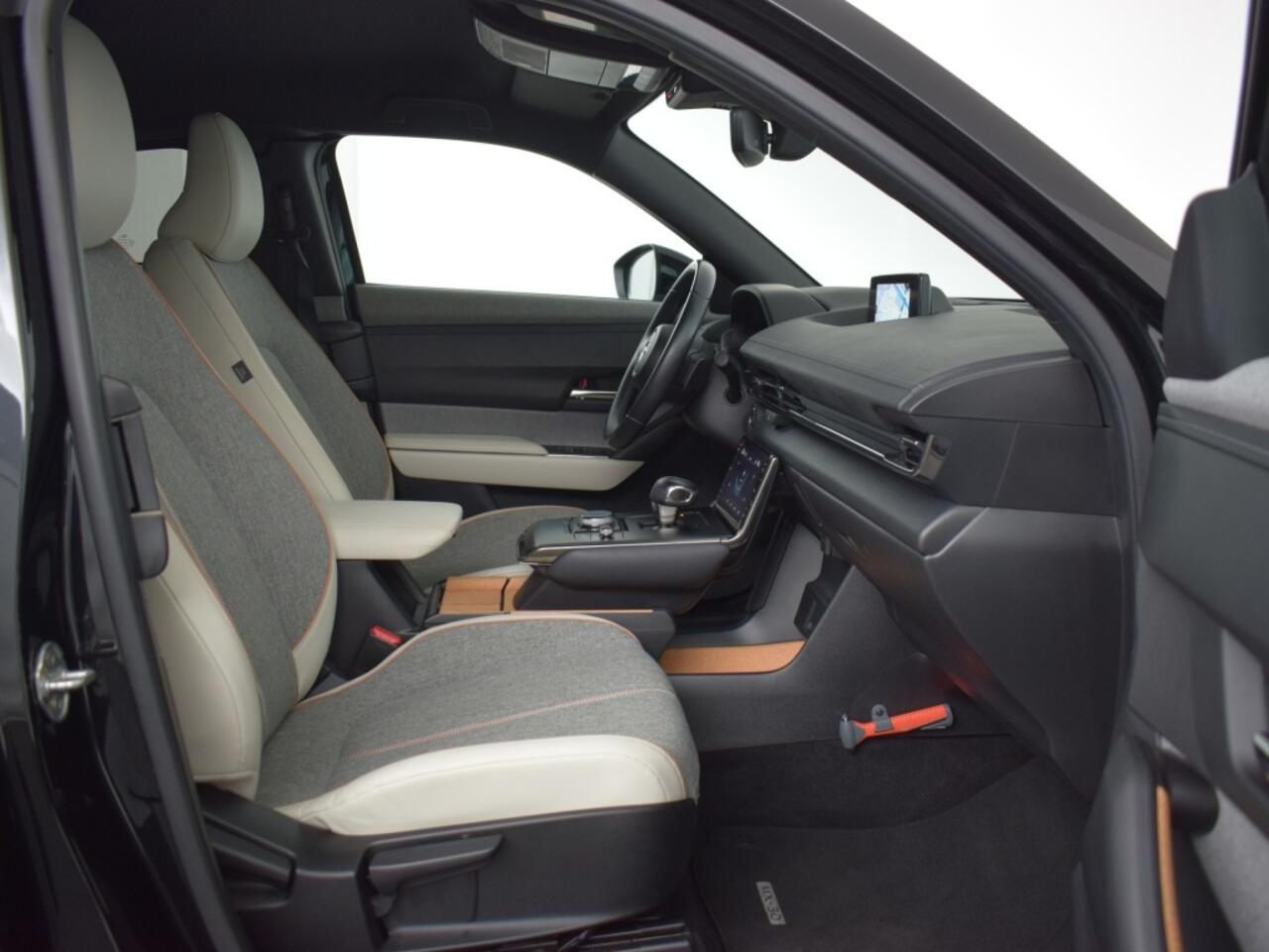 Mazda MX-30 e-SkyActiv 145 First Edition