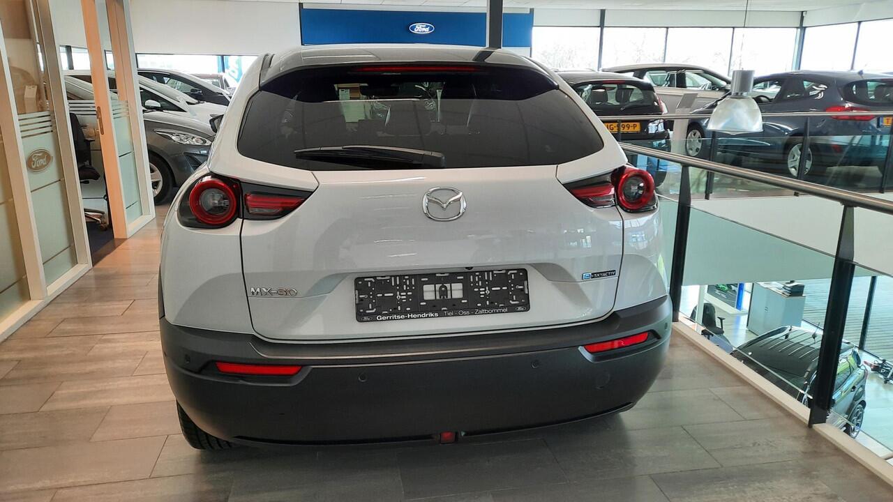 Mazda MX-30 e-SkyActiv 145 Comfort 36 kWh , Achteruitrij Camera, Apple Carplay / Android Auto, Adaptive Cruise Control, DAB radio, Grootlicht assistent, Head-up Display