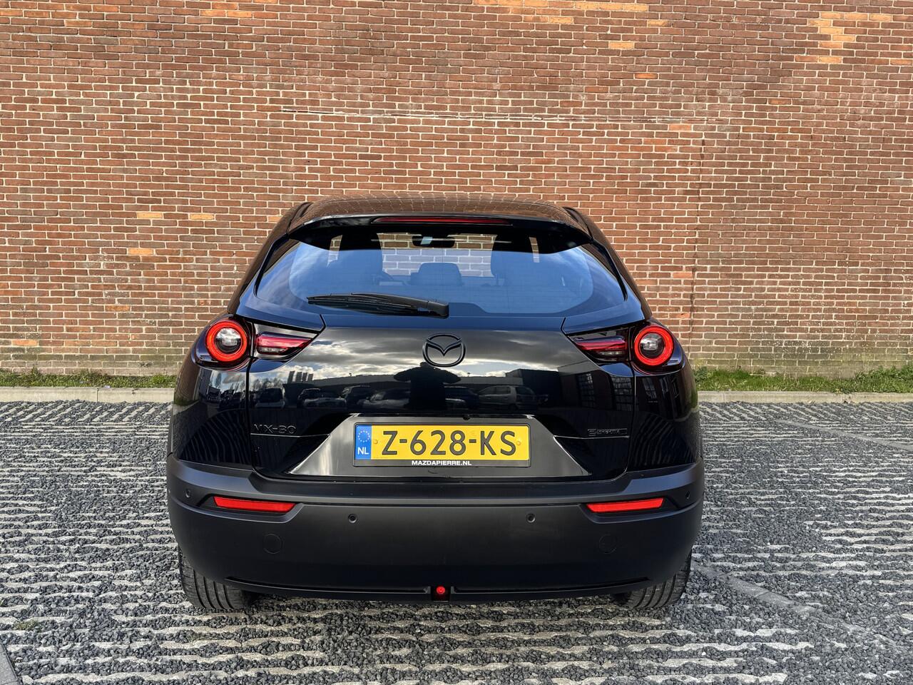 Mazda MX-30 e-SkyActiv EV 145 Exclusive-line | BLACK EDITION Navigatie | Achteruitrijcamera | Climate control | 18 Inch lmv | 16 % bijtelling tot 29-04-2029