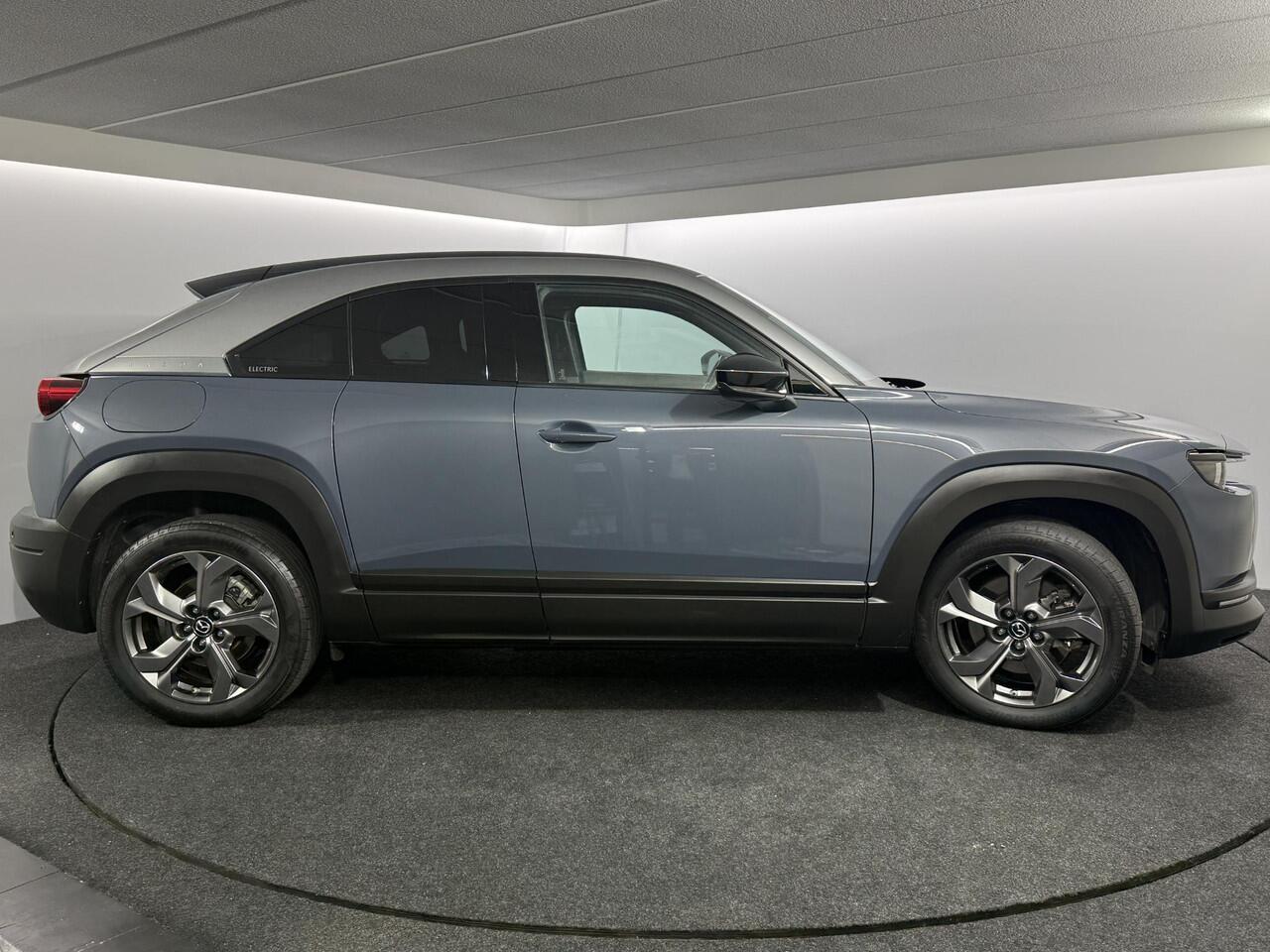 Mazda MX-30 e-SkyActiv 145 First Edition 36 kWh / Navigatie / Climate Ccontrol / Cruise Control /