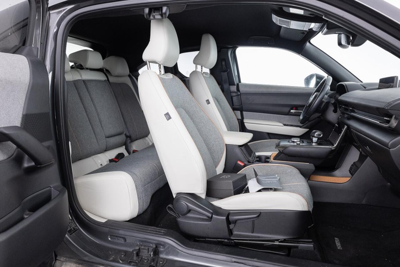 Mazda MX-30 e-SkyActiv 145 Advantage 36 kWh *SOH 95%*? 1e Eigenaar