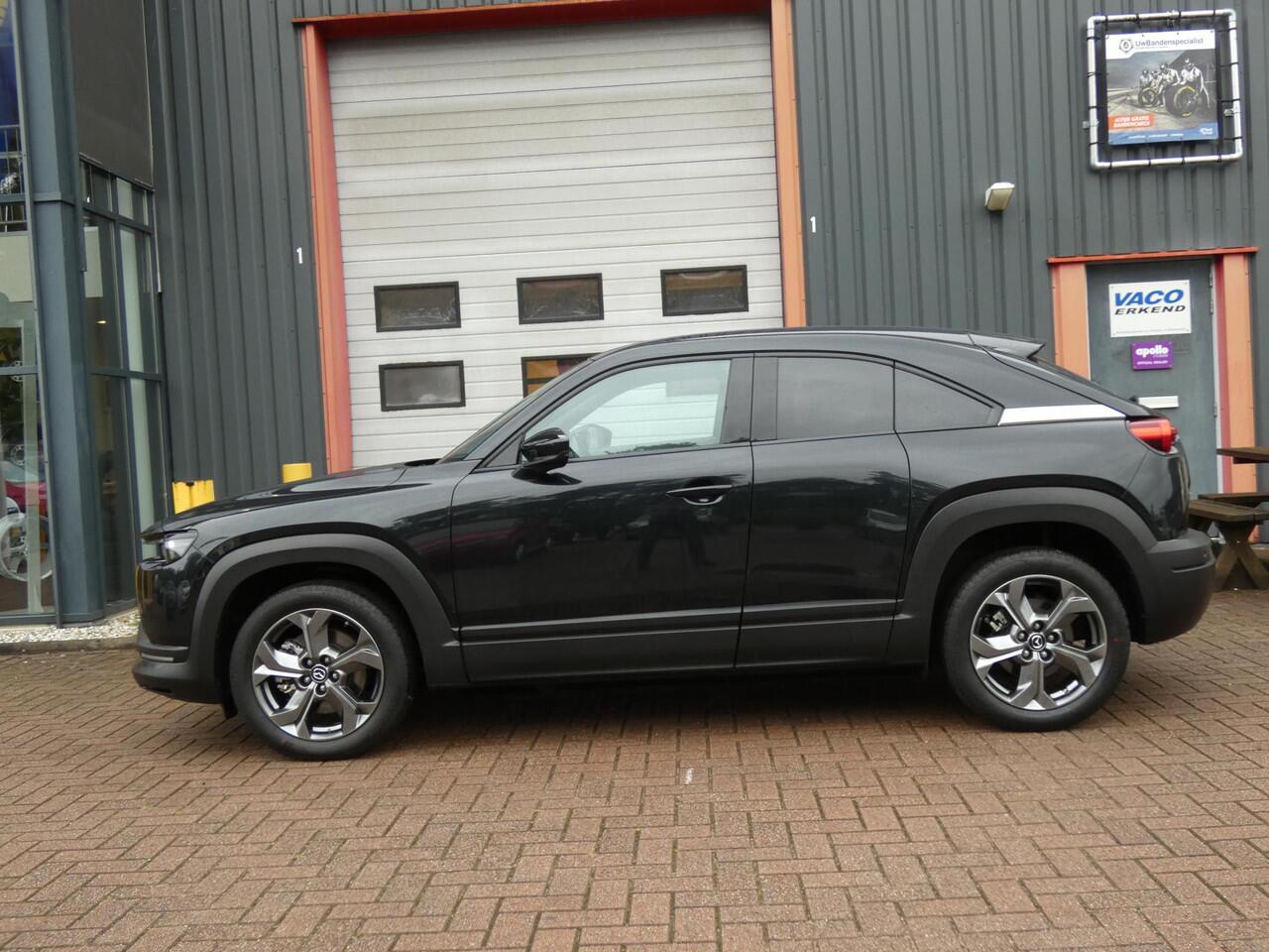 Mazda MX-30 e-SkyActiv 145 first edition 36 kWh