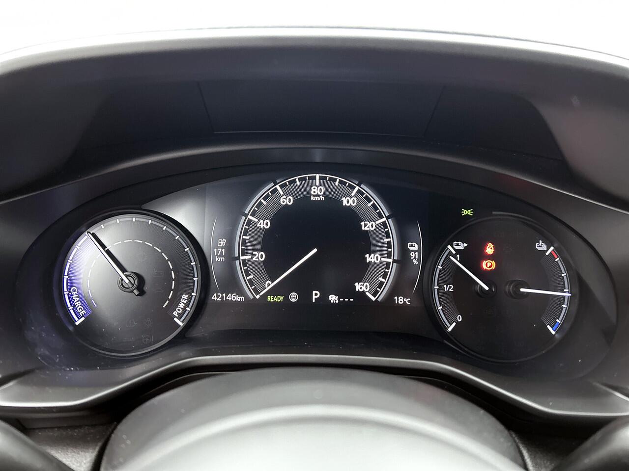 Mazda MX-30 e-SkyActiv 145 First Edition 36 kWh Navigatie | Camera achter | Stoelverwarming | PDC | Lichtmetaal