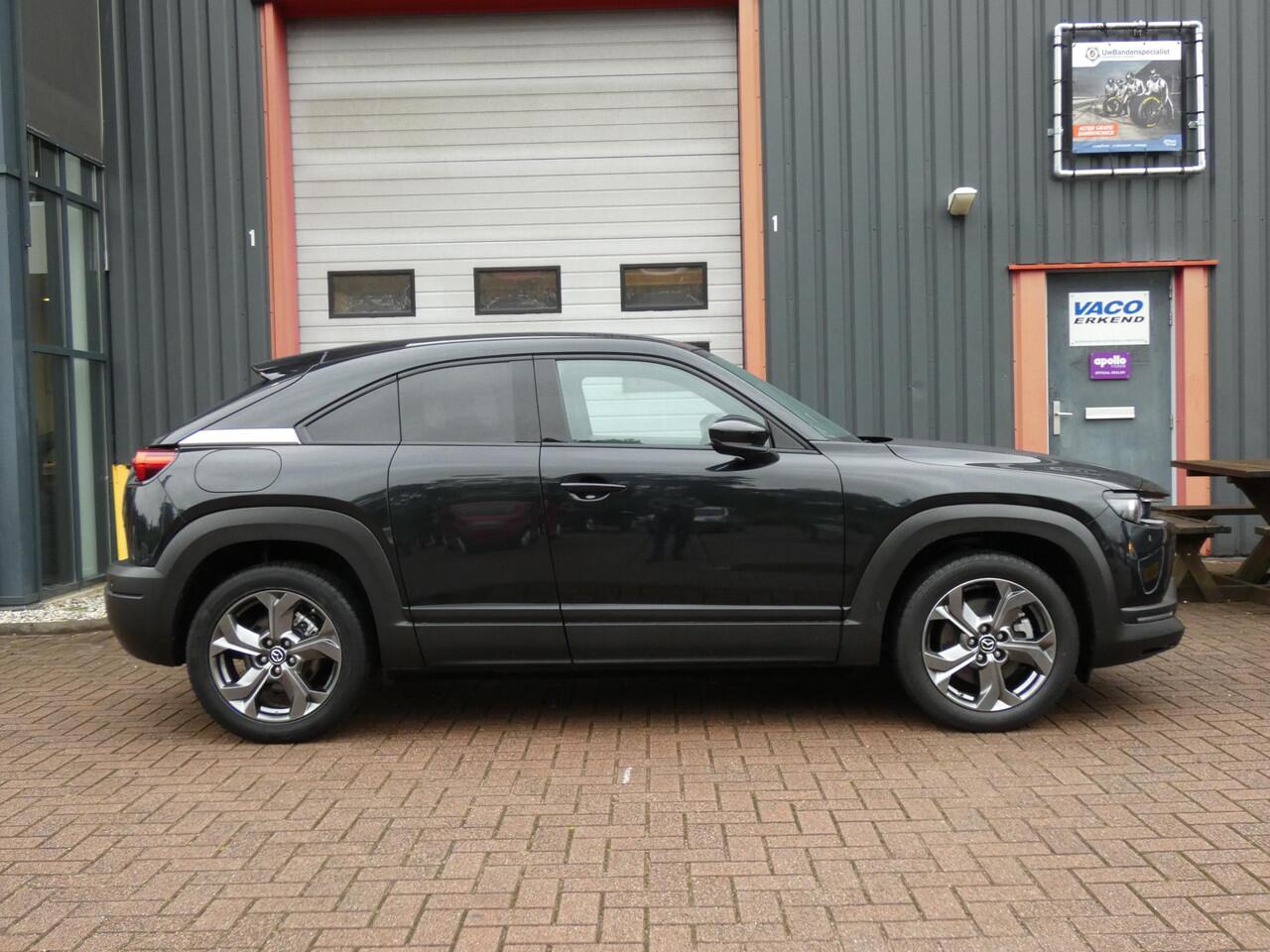 Mazda MX-30 e-SkyActiv 145 first edition 36 kWh