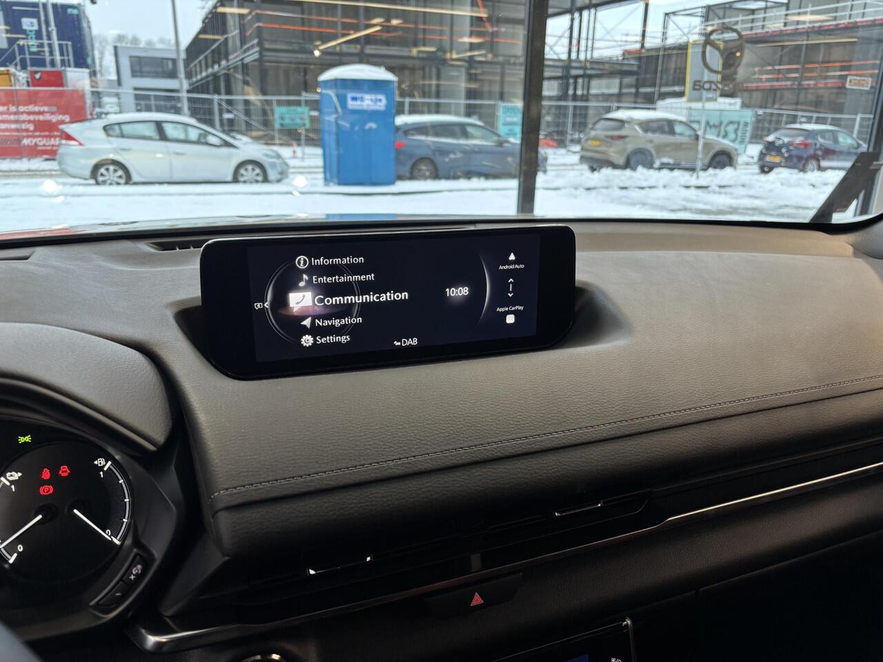 Mazda MX-30 e-SkyActiv R-EV 170 Nagisa , Demovoordeel ¤ 9.250-, Half Leder, Bose, Adap.Cruise, Navi, Apple Carplay, Clima, Camera, PDC, HUD, Stuur/Stoelverwarming, 18" LMV