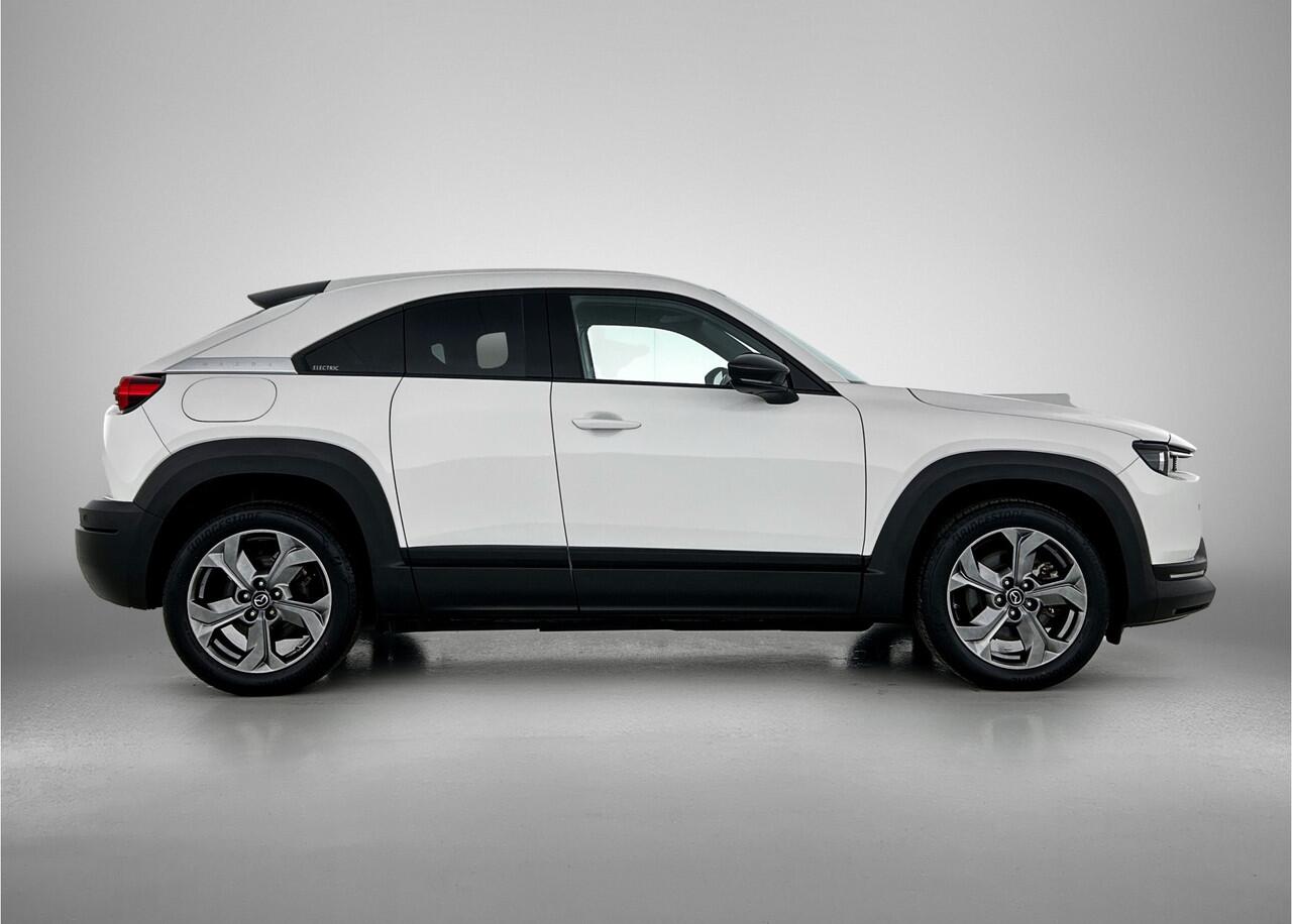 Mazda MX-30 e-SkyActiv 145 First Edition 36 kWh Navigatie | PDC v+a | Achteruitrijcamera | Adaptieve Cruise control