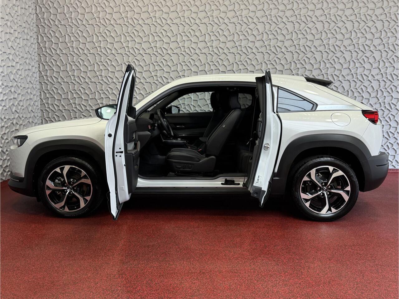 Mazda MX-30 E-SKYACTIV R-EV PHEV BOSE 170PK ELEK.STOEL H.U.D CAMERA LED PLUG IN HYBRID phev plugin