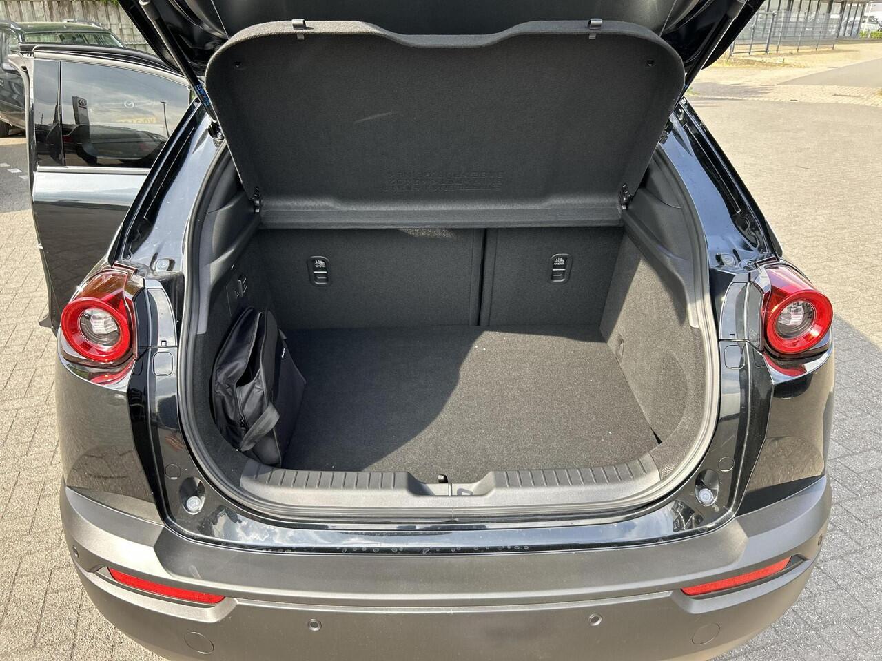 Mazda MX-30 e-SkyActiv R-EV 170 Makoto | Navigatie | 360 graden camera | Leder | Plug-In Hybrid |