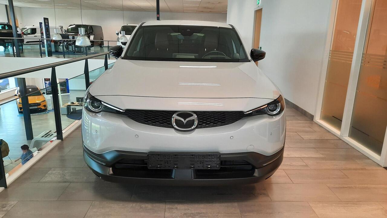 Mazda MX-30 e-SkyActiv 145 Comfort 36 kWh , Achteruitrij Camera, Apple Carplay / Android Auto, Adaptive Cruise Control, DAB radio, Grootlicht assistent, Head-up Display