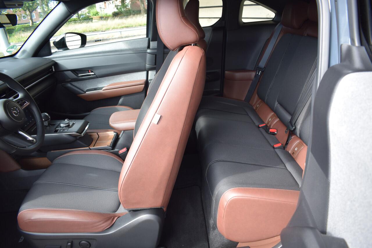 Mazda MX-30 e-SkyActiv EV 145 Makoto 36 kWh - Premium Pack