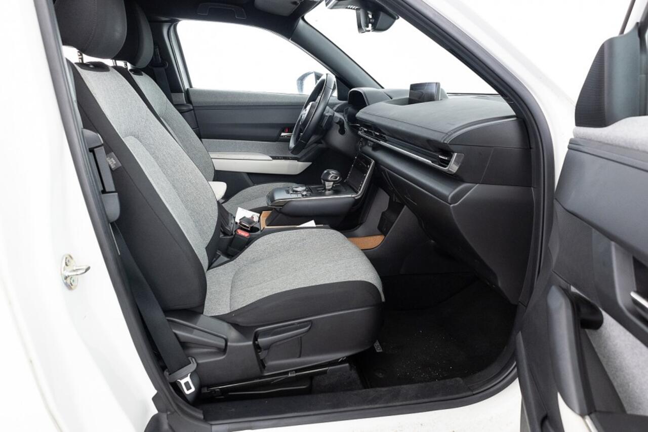 Mazda MX-30 e-SkyActiv EV 145 Prime-line 36 kWh *SOH 95%* ? 1e Eigenaar