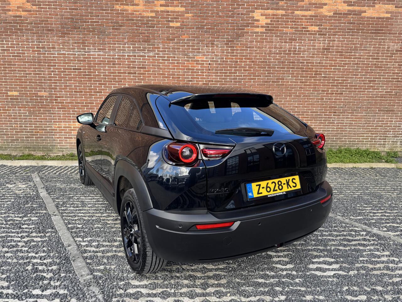 Mazda MX-30 e-SkyActiv EV 145 Exclusive-line | BLACK EDITION Navigatie | Achteruitrijcamera | Climate control | 18 Inch lmv | 16 % bijtelling tot 29-04-2029