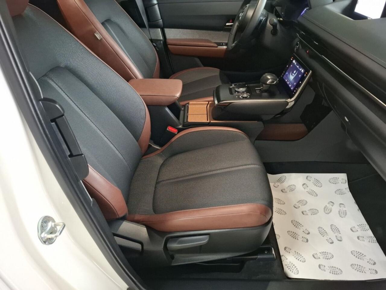 Mazda MX-30 Skyactiv EV 145 Advantage Lederen bekl. Memory seats, Head-up display, nez. Duurste uitvoering, nieuwstaat.