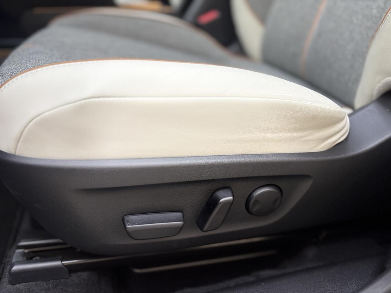 Mazda MX-30 e-SkyActiv R-EV 170 Makoto PANO/ BOSE SPEAKERS