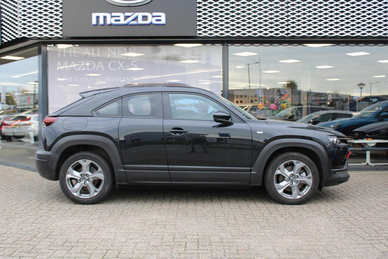 Mazda MX-30 e-SkyActiv EV 145 Exclusive-Line 36 kWh , Automaat, Navi, Camera, Clima, Adap.Cruise, Stoel/Stuurverwarming, Apple Carplay, Android Auto, All Season, LMV 18 Inch, HUD, PDC, LKA, BSM