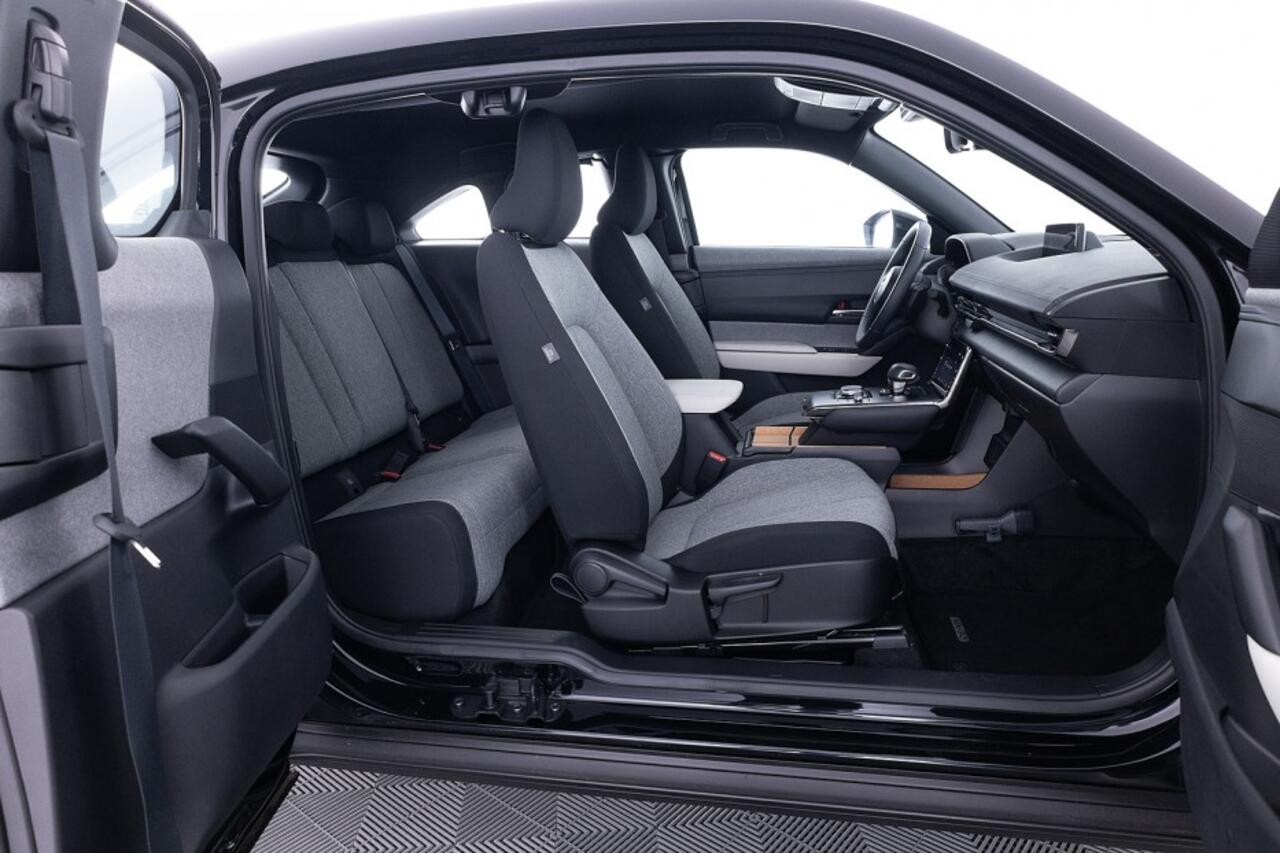 Mazda MX-30 e-SkyActiv R-EV 170 Prime-line Automaat ? 1e Eigenaar