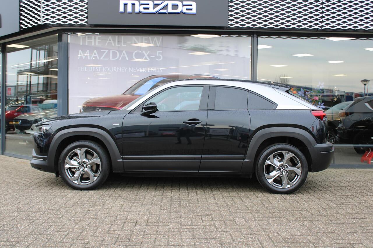 Mazda MX-30 e-SkyActiv EV 145 Advantage Industrieel 36 kWh , Automaat, Camera, Navi, Clima, Adap.Cruise, HUD, Apple Carplay, Android Auto, Stoelverwarming, LMV 18 Inch, PDC, LKA,