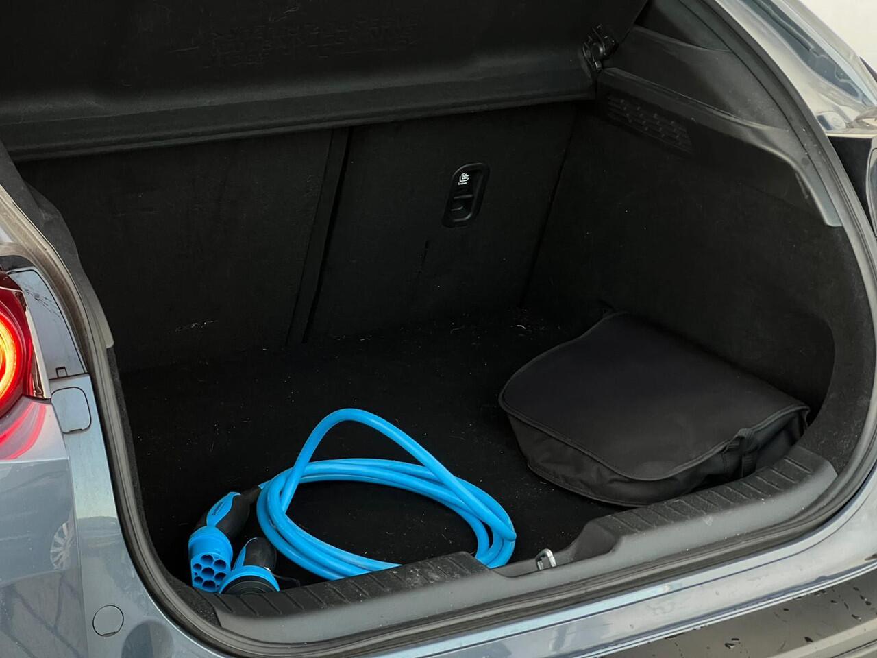 Mazda MX-30 e-SkyActiv 145 First Edition 36 kWh NL-AUTO | 100% ELEKTRISCH | CAMERA |STOELVERWARMING