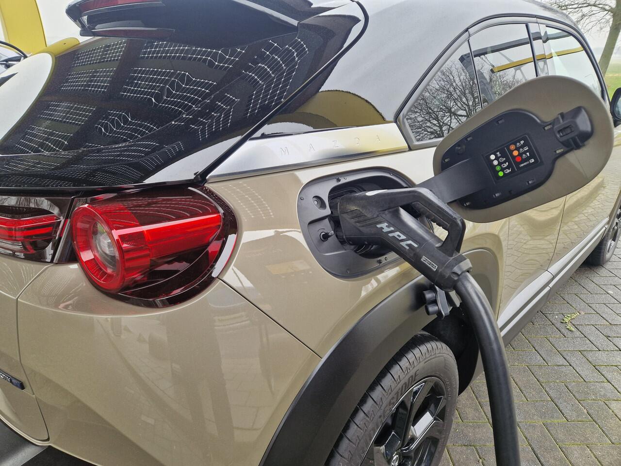 Mazda MX-30 E-Skyactiv EV 145 Advantage | NAVI | CAMERA | CLIMATE | PARKEERSENSOREN V+A | 16 % BIJTELLING TOT 27-05-2029 **