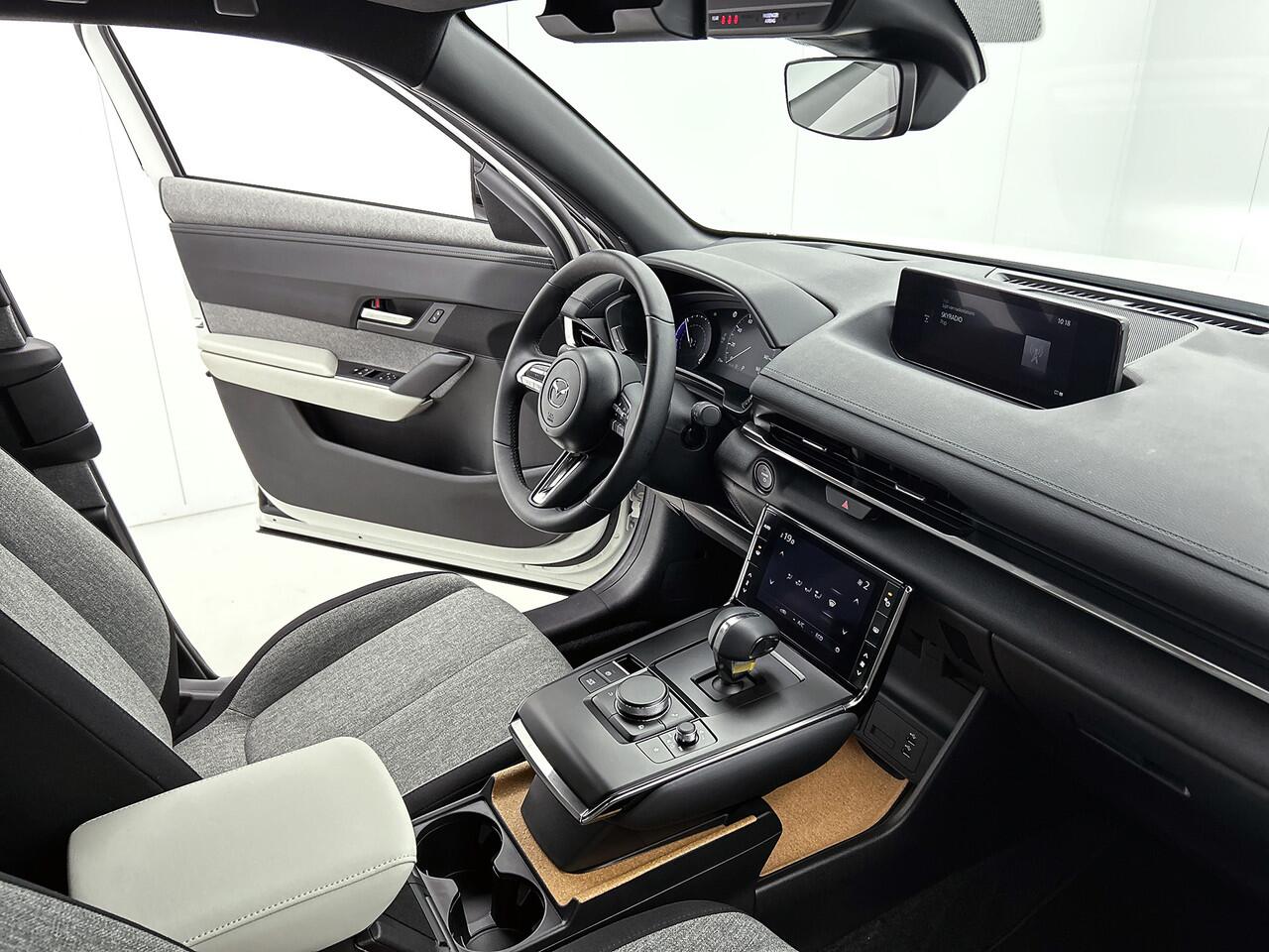 Mazda MX-30 e-SkyActiv EV 145 Prime-line 36 kWh | Camera | Adap. Cruise |