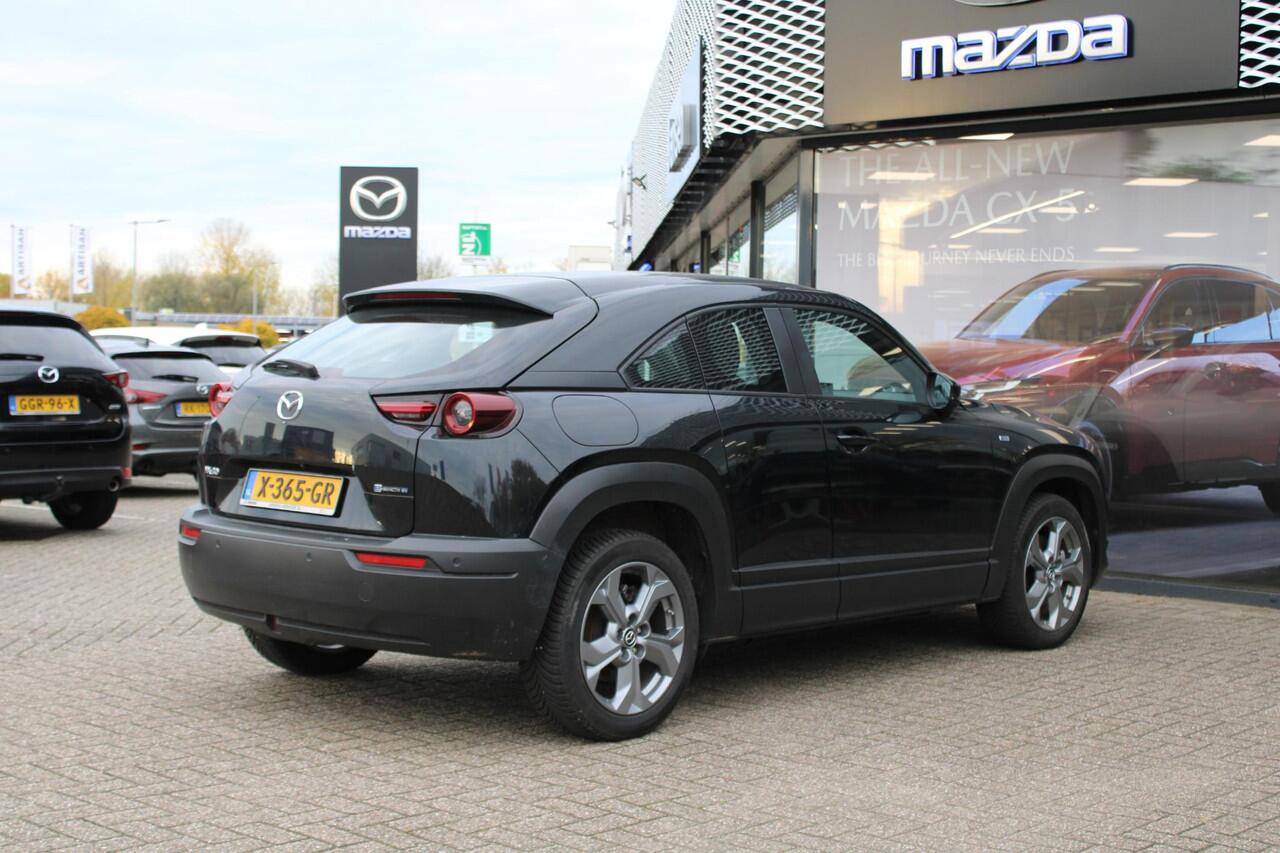 Mazda MX-30 e-SkyActiv EV 145 Exclusive-Line 36 kWh , Automaat, Navi, Camera, Clima, Adap.Cruise, Stoel/Stuurverwarming, Apple Carplay, Android Auto, All Season, LMV 18 Inch, HUD, PDC, LKA, BSM