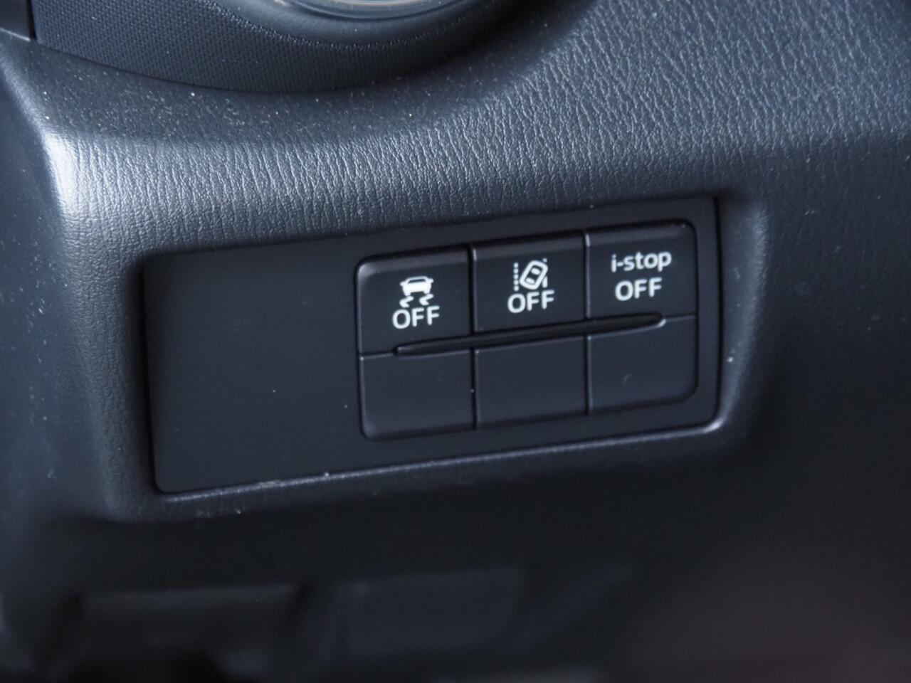 Mazda MX-5 1.5 SkyActiv-G 132 Luxury - Dealeronderhouden