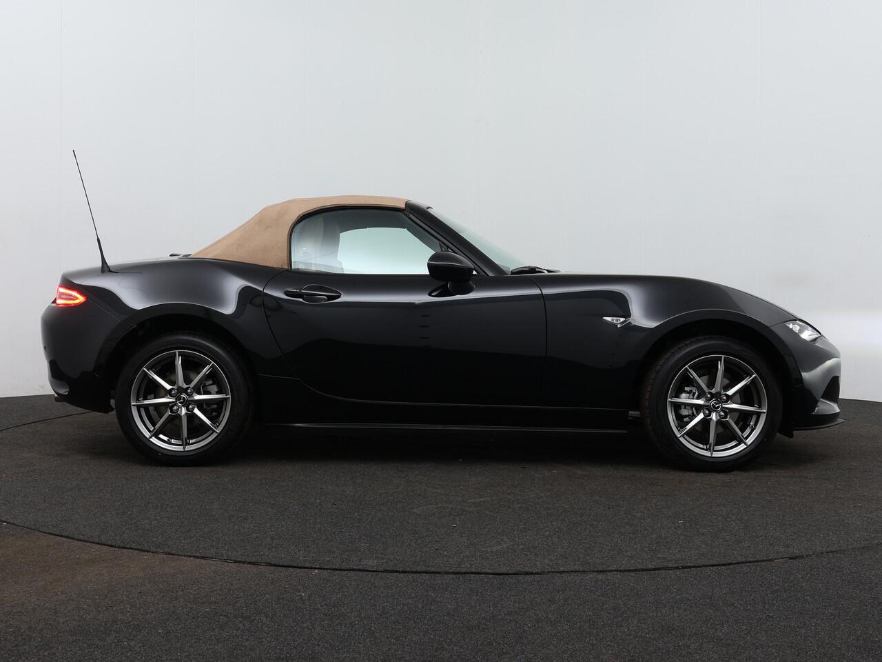 Mazda MX-5 1.5 SKYACTIV-G 132 6MT RWD Kazari