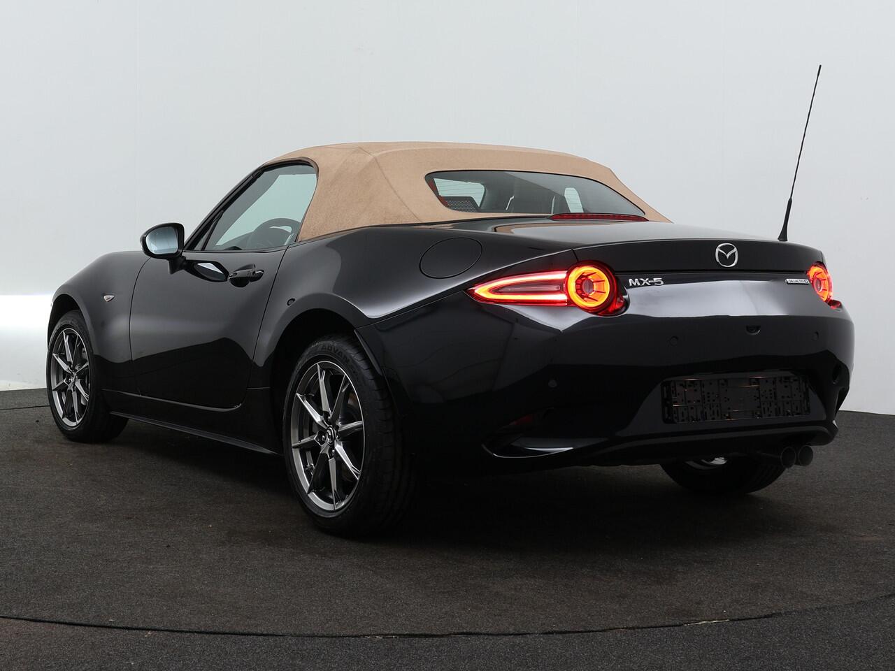 Mazda MX-5 1.5 SKYACTIV-G 132 6MT RWD Kazari