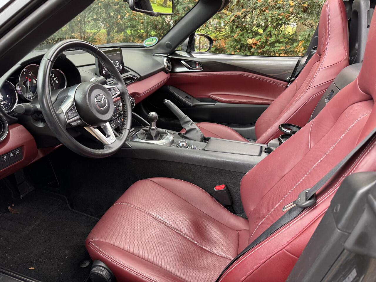 Mazda MX-5 RF 1.5 SkyActiv-G Edition 100